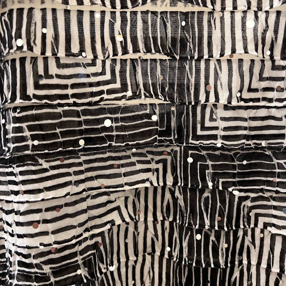 Squares & sequins Tunic. NWOT - Picture 5 of 9